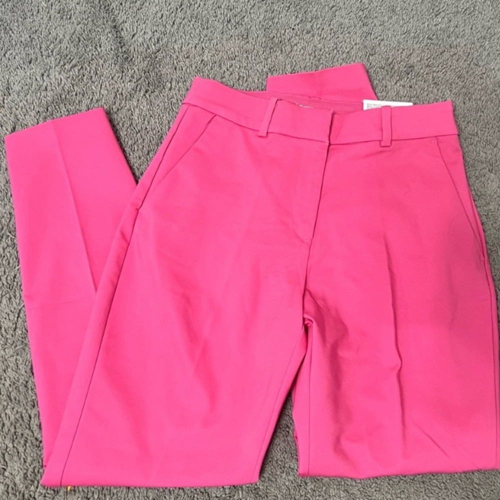 H&M bright pink pants NWT size 6, slim fit